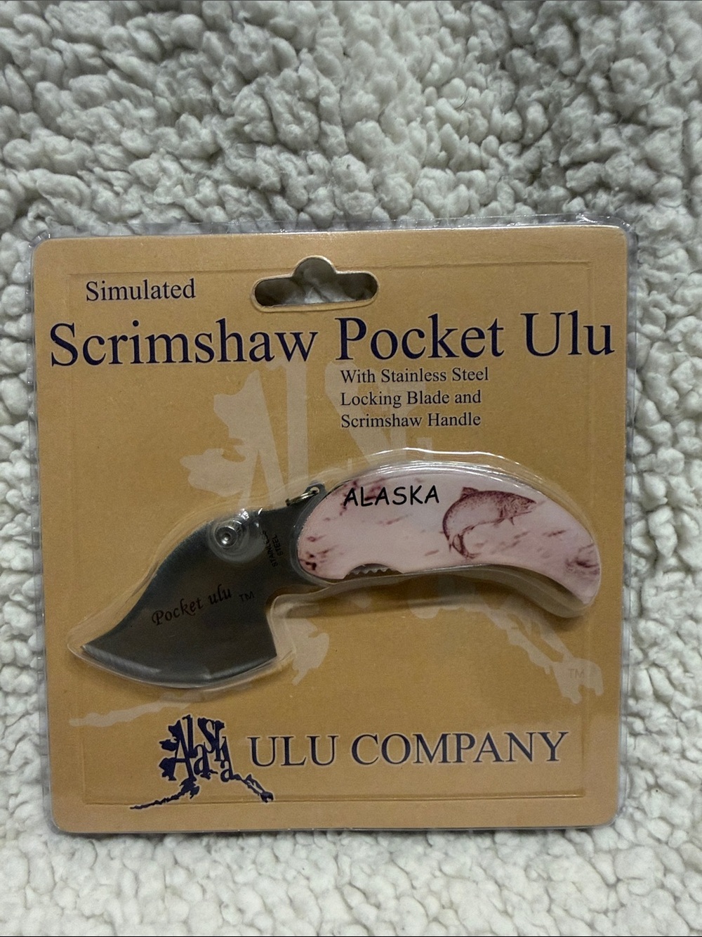 Scrimshaw Pocket Ulu – Salmon Handle Folding Knife by